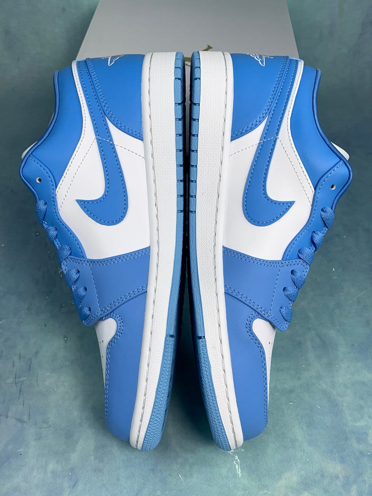 Air Jordan 1 Low UNC Unisex Sneakers AO9944-441