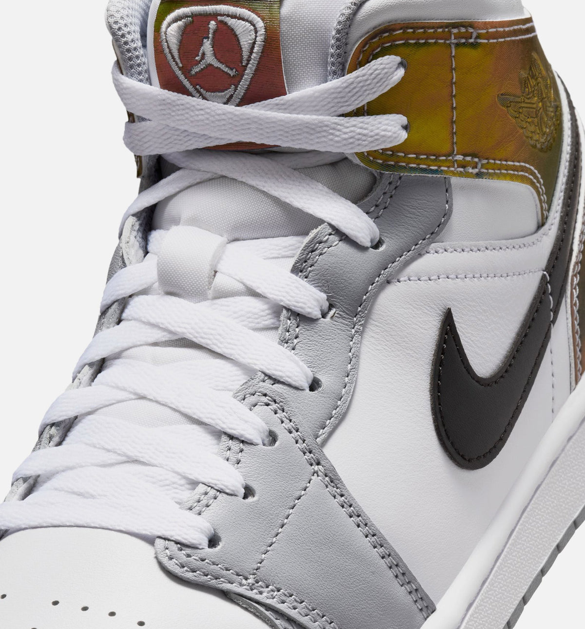 Air Jordan 1 Mid SE Men's Lifestyle Shoes - Black / White / Wolf Grey