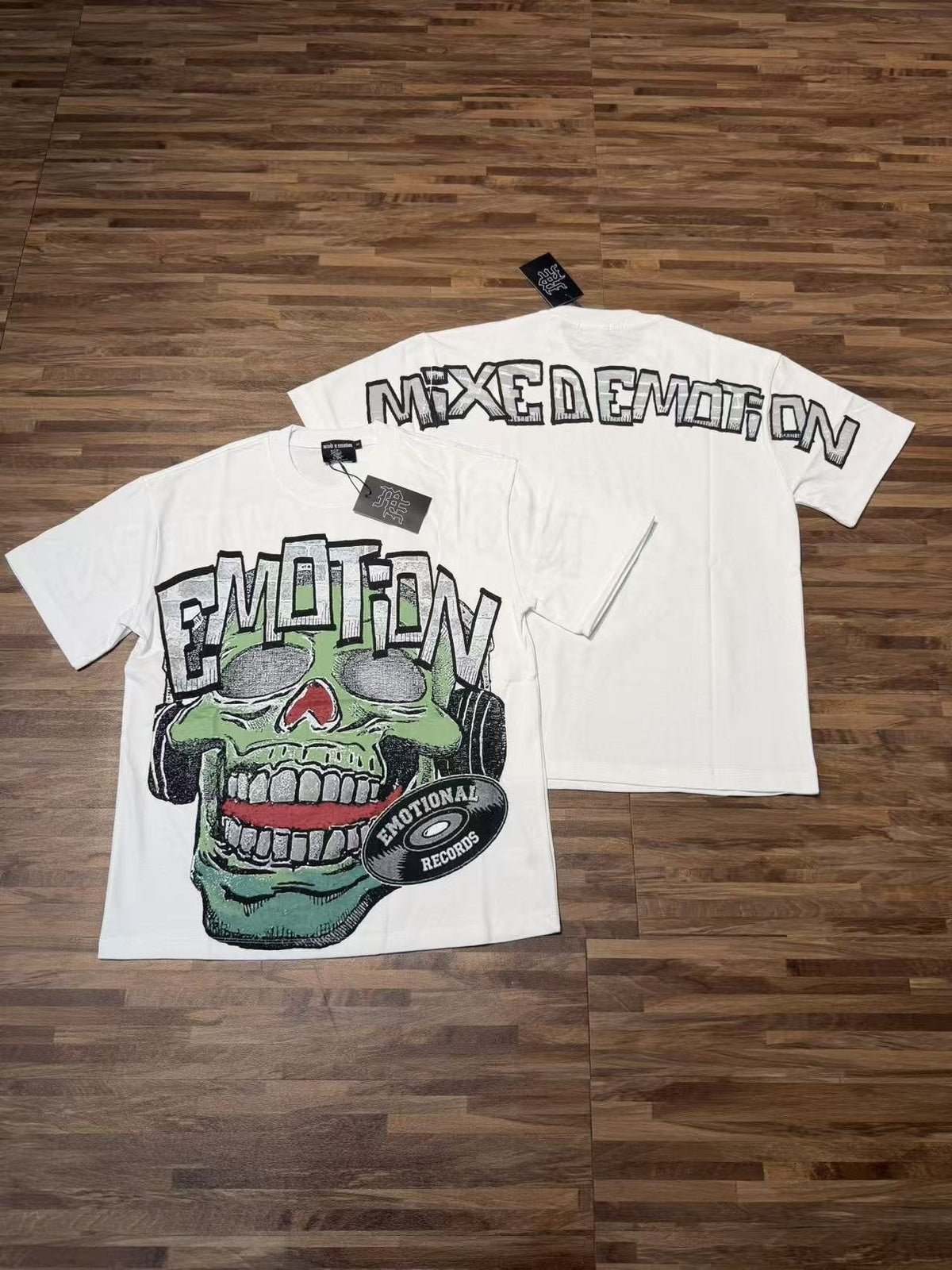 MIXED EMOTION Skull Headphones Graphic Short-Sleeve T-Shirt