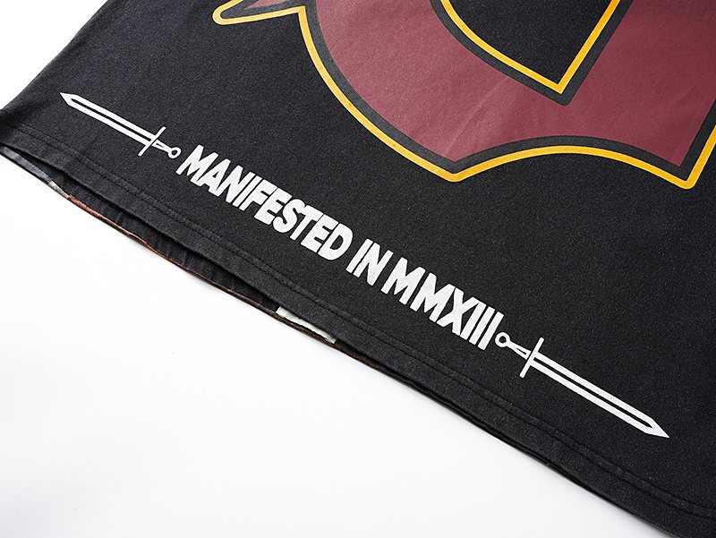 Godspeed Helmet & Oversized G Graphic T-Shirt