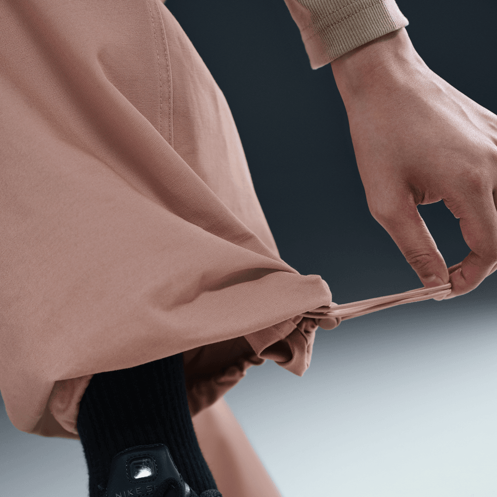 Wmns Nike Sportswear Oversized Woven Cargo Pants