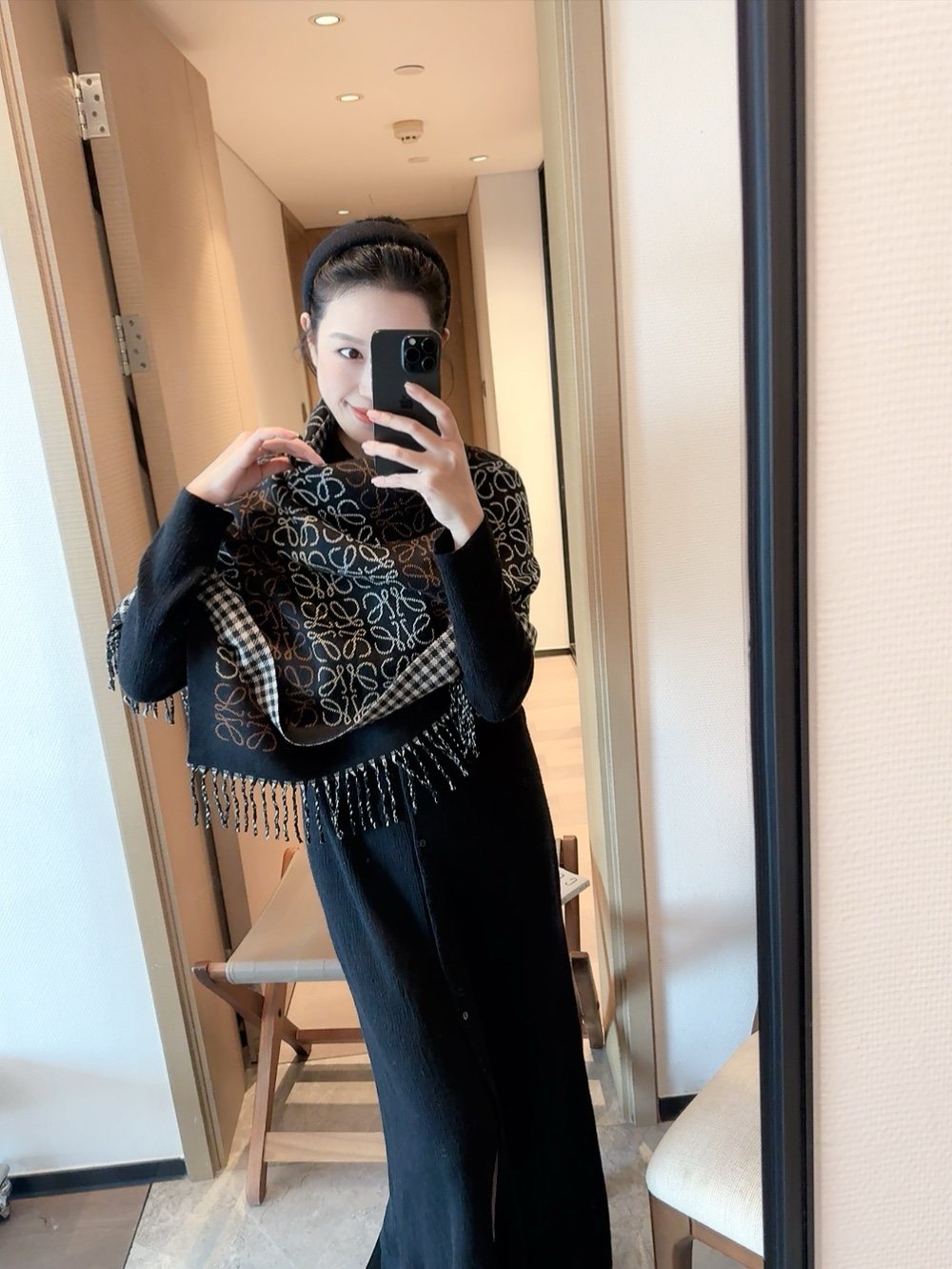 Black Multicolor Loop-Pattern Fringed Scarf